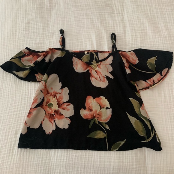 2 for $20 🎀 Floral cold shoulder tank top - Picture 1 of 5